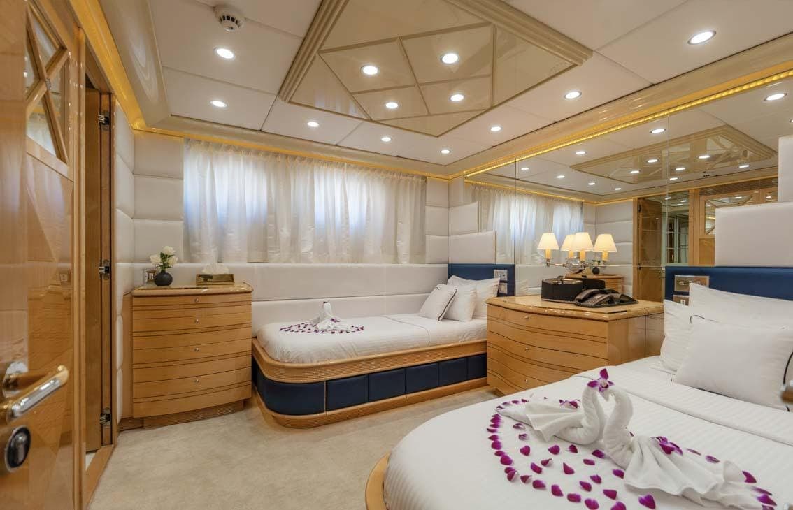 Heesen 129ft (Lady Azul) — фото 7